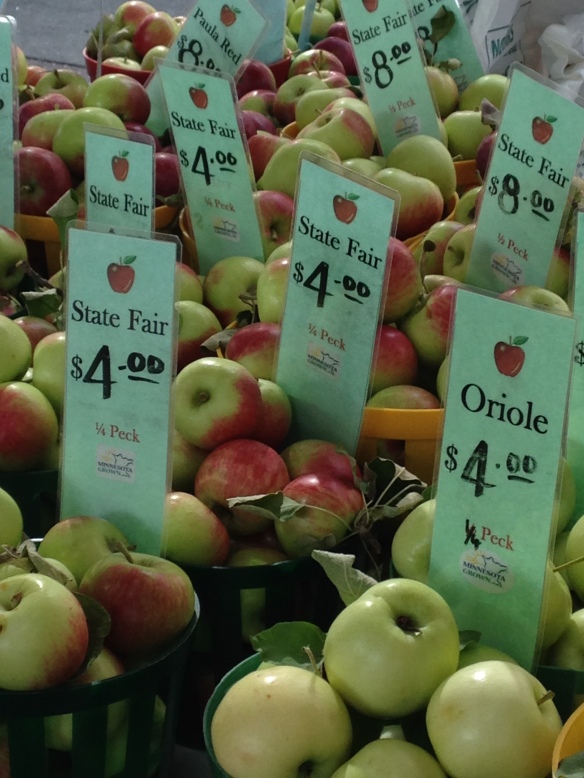 Minnesota Apples at the St. Paul Farm Market